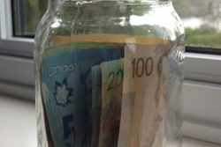 the five dollar jar for budgeting